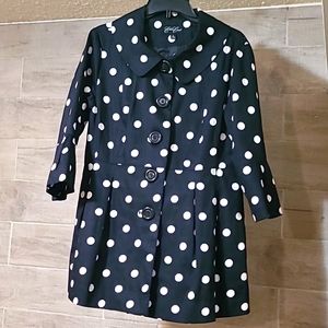 Eden Court, SZ L, Black with Ploka Dots.